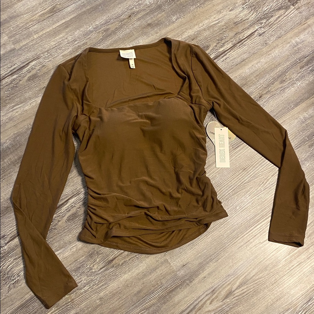 NWT Padded Bust l/s Ruched Fitted Soft Tee Juniors M